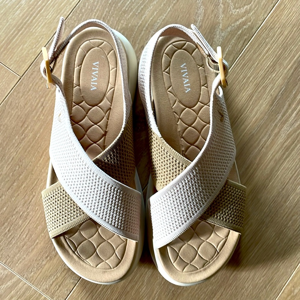 Vivaia Kara Sports Sandal ~ EU40, US 9